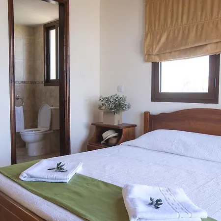 Villa Petros Seashore Pomos